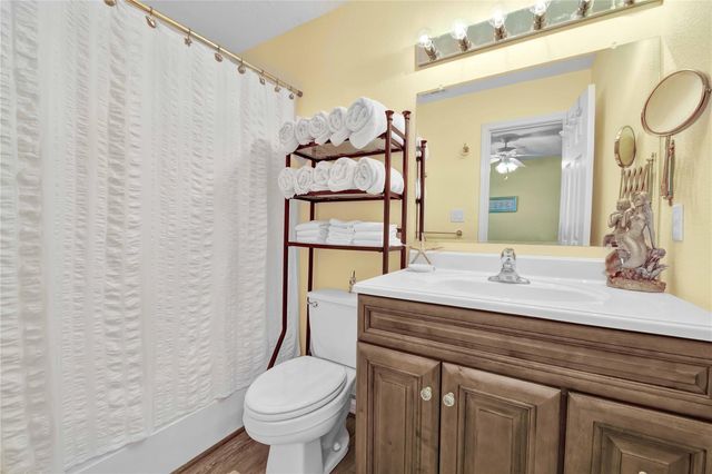 4023 Grayson Dr, Galveston, TX 77554