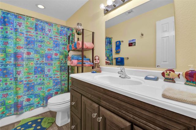 4023 Grayson Dr, Galveston, TX 77554