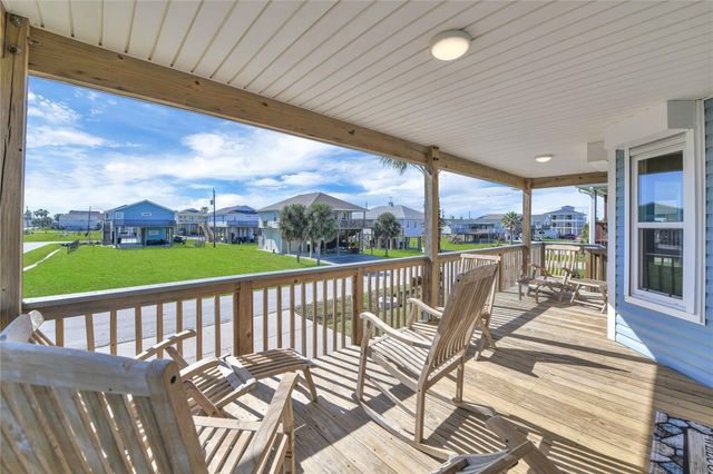 4023 Grayson Dr, Galveston, TX 77554