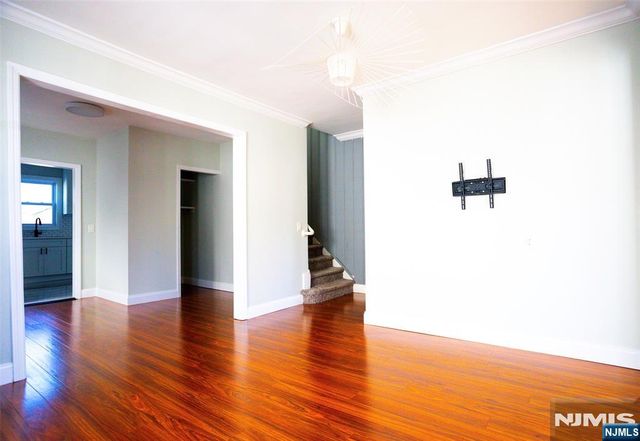 475 Nelson Avenue, Cliffside Park, NJ 07010