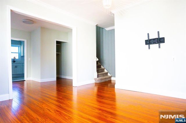 475 Nelson Avenue, Cliffside Park, NJ 07010