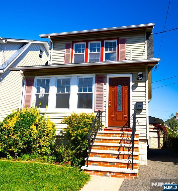 475 Nelson Avenue, Cliffside Park, NJ 07010
