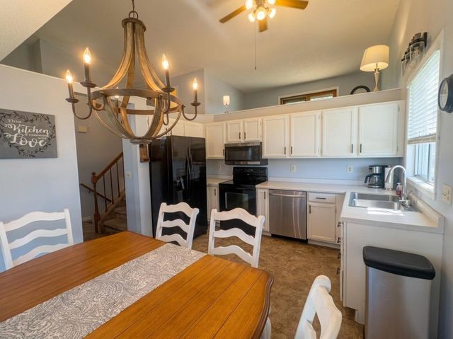3701 29th Avenue S, Moorhead, MN 56560