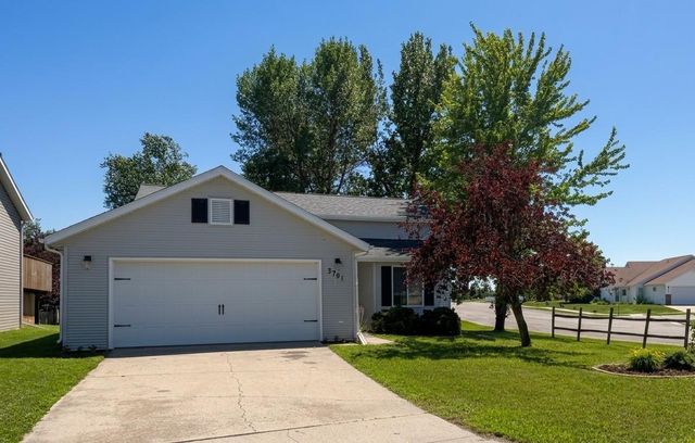 3701 29th Avenue S, Moorhead, MN 56560