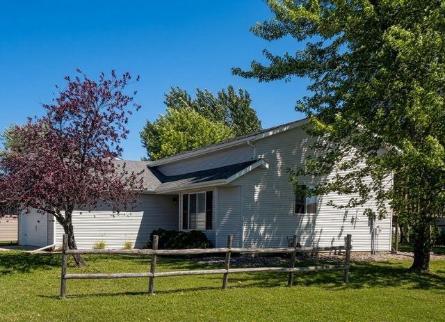 3701 29th Avenue S, Moorhead, MN 56560
