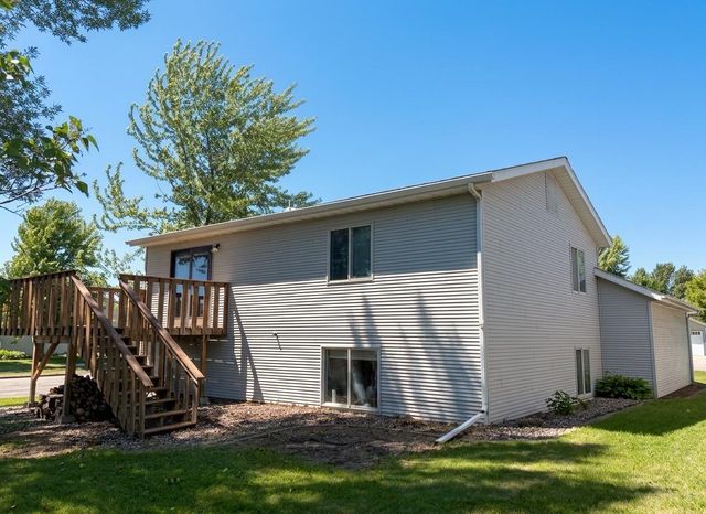 3701 29th Avenue S, Moorhead, MN 56560