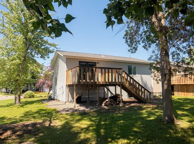 3701 29th Avenue S, Moorhead, MN 56560