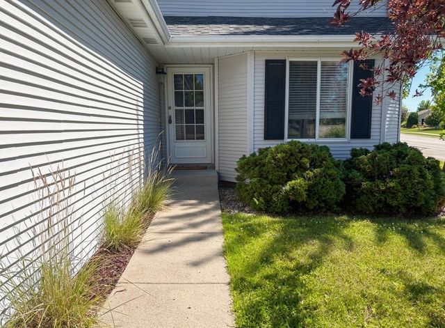 3701 29th Avenue S, Moorhead, MN 56560