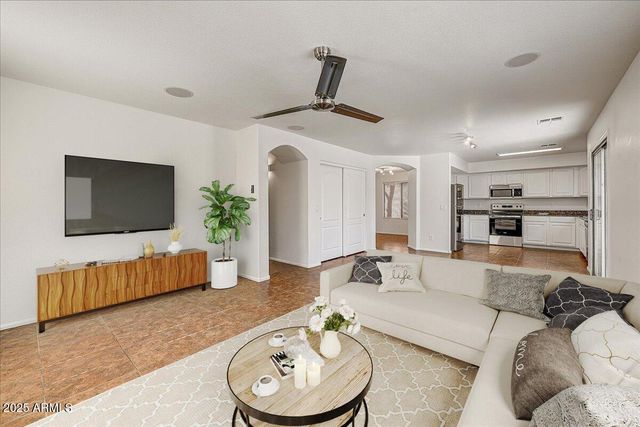 2847 S 161ST Drive, Goodyear, AZ 85338