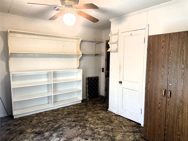 7915 Spivey Road, Highlands, TX 77562