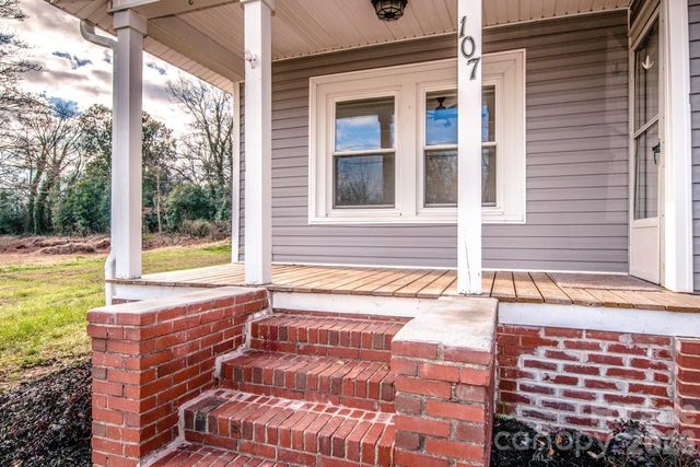 107 Rose Street, Mount Holly, NC 28120