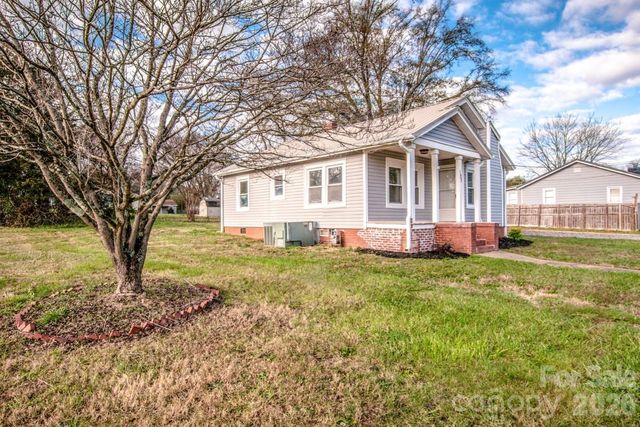 107 Rose Street, Mount Holly, NC 28120