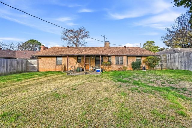 2903 Ashbury Drive, Arlington, TX 76015