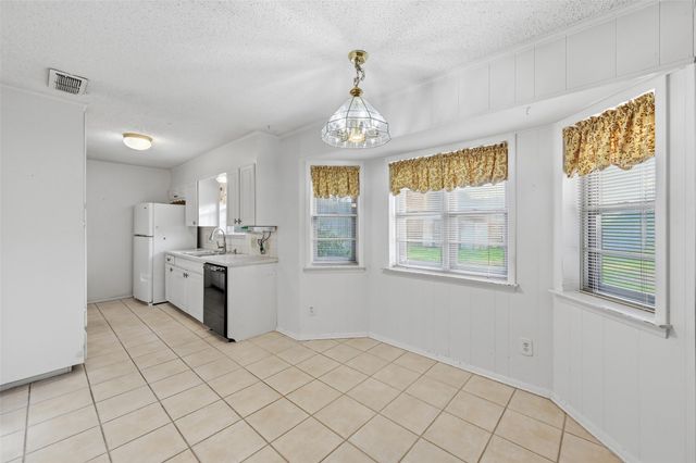 2903 Ashbury Drive, Arlington, TX 76015