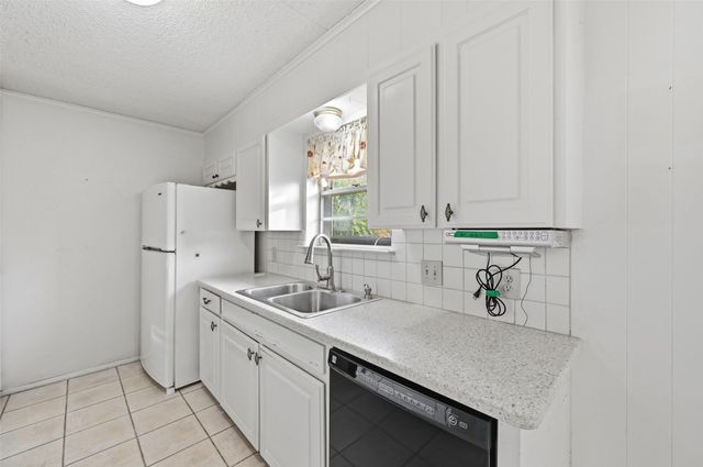 2903 Ashbury Drive, Arlington, TX 76015