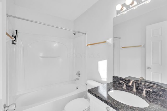 7156 W West Campus Road, 28 28, New Albany, OH 43054