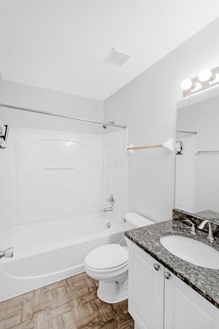 7156 W West Campus Road, 28 28, New Albany, OH 43054