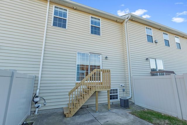 7156 W West Campus Road, 28 28, New Albany, OH 43054