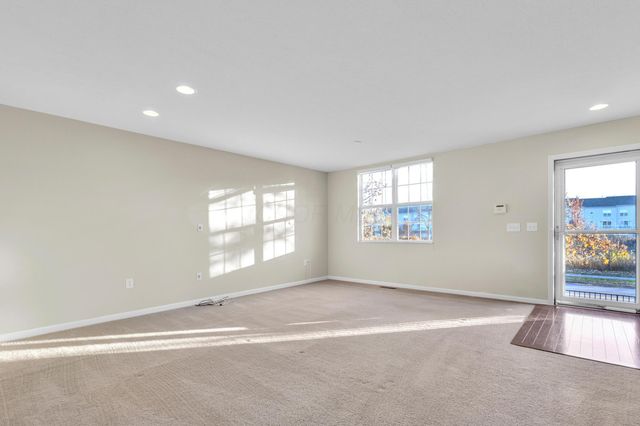 7156 W West Campus Road, 28 28, New Albany, OH 43054