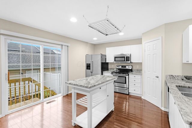 7156 W West Campus Road, 28 28, New Albany, OH 43054