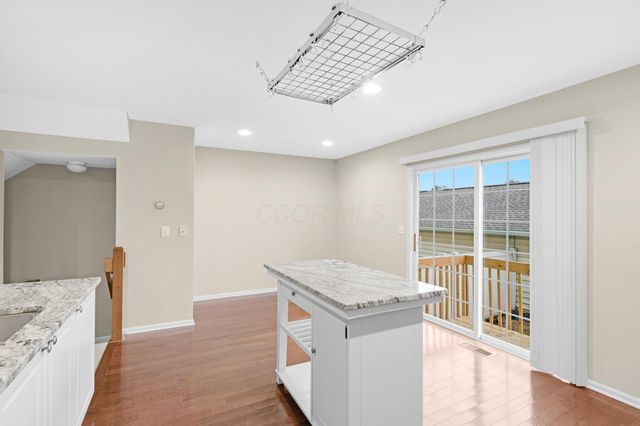 7156 W West Campus Road, 28 28, New Albany, OH 43054