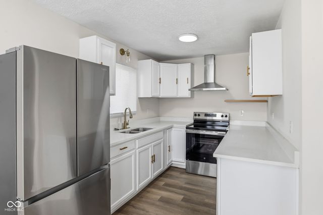 5326 Shelbyville Road, Indianapolis, IN 46237