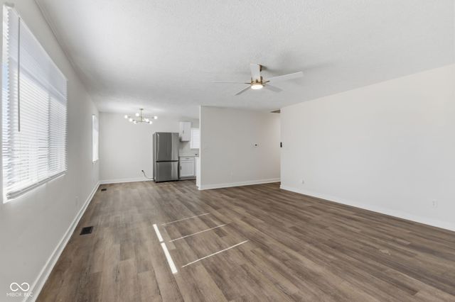 5326 Shelbyville Road, Indianapolis, IN 46237