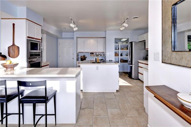 13 Fox Gate WAY, Hampton, VA 23664