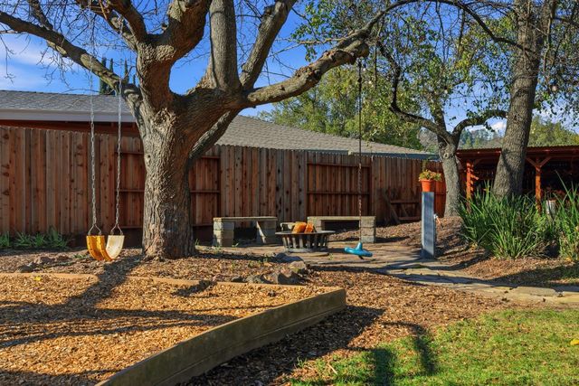 3530 Cheri Ct, Rocklin, CA 95677