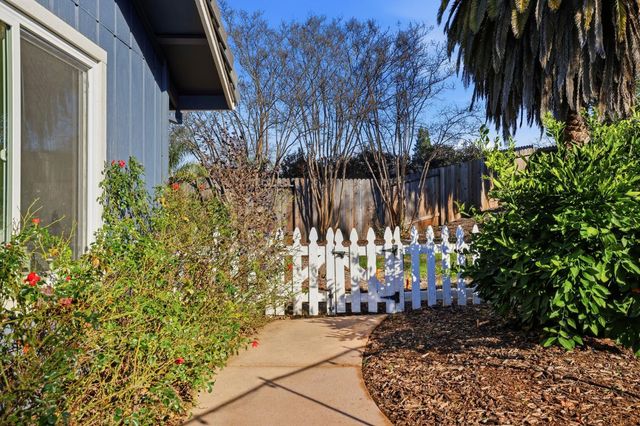 3530 Cheri Ct, Rocklin, CA 95677