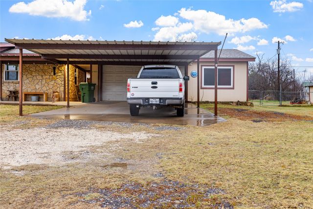 2318 Poco Court, Granbury, TX 76048