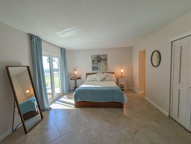 4660 OCEAN BOULEVARD C1, Sarasota, FL 34242