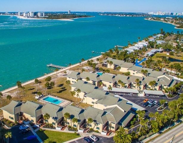 4660 OCEAN BOULEVARD C1, Sarasota, FL 34242