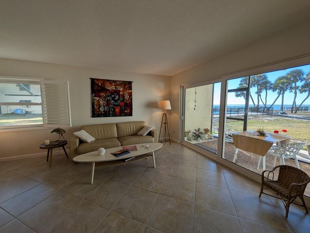 4660 OCEAN BOULEVARD C1, Sarasota, FL 34242