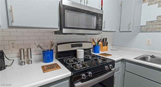 1936 King Hill Street, Las Vegas, NV 89106