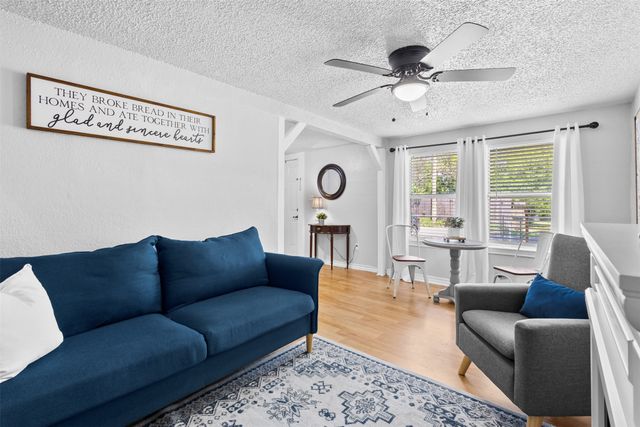 408 E Baylor Street, Weatherford, TX 76086