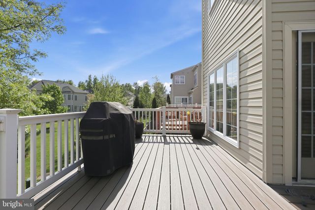 13601 LAVENDER MIST LN, Centreville, VA 20120