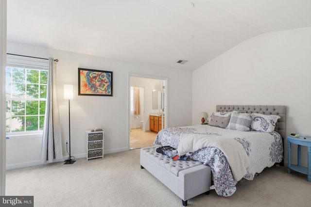 13601 LAVENDER MIST LN, Centreville, VA 20120