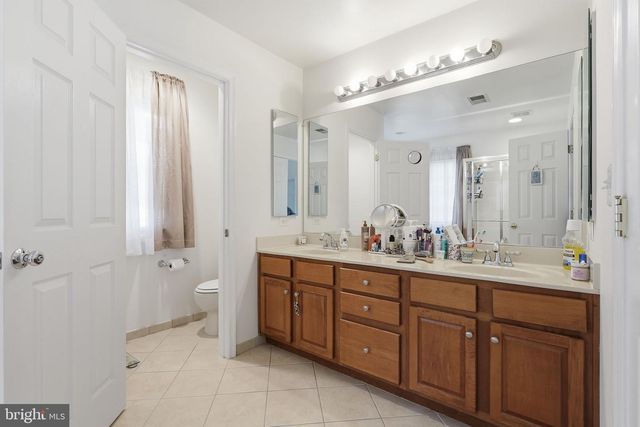 13601 LAVENDER MIST LN, Centreville, VA 20120