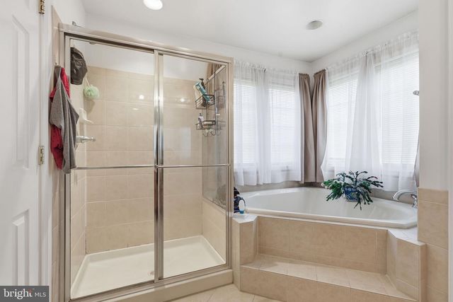 13601 LAVENDER MIST LN, Centreville, VA 20120