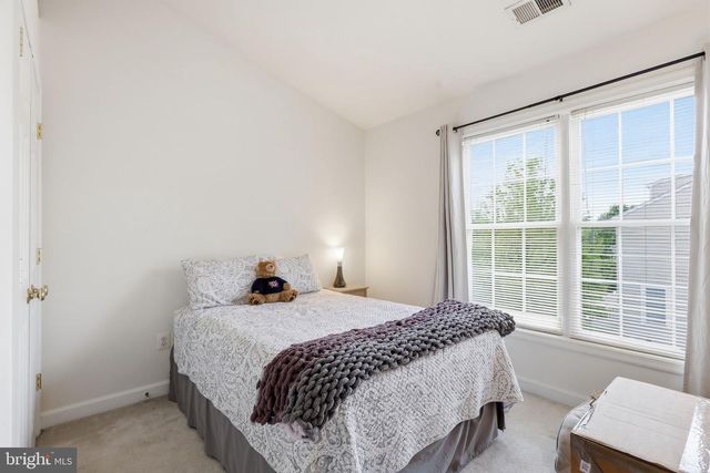 13601 LAVENDER MIST LN, Centreville, VA 20120