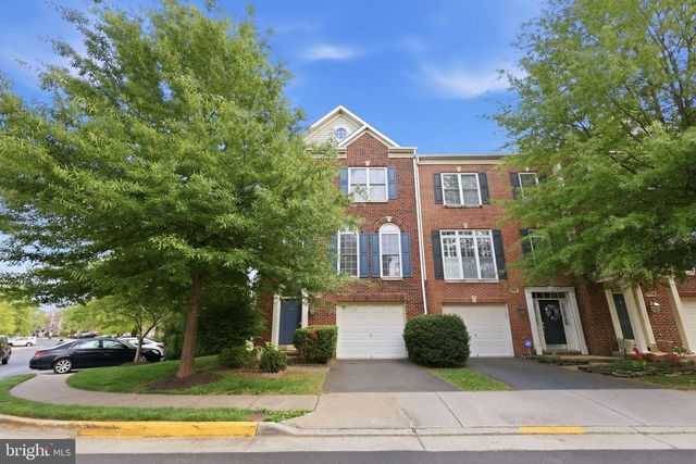 13601 LAVENDER MIST LN, Centreville, VA 20120