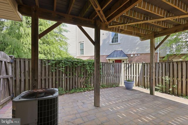 13601 LAVENDER MIST LN, Centreville, VA 20120