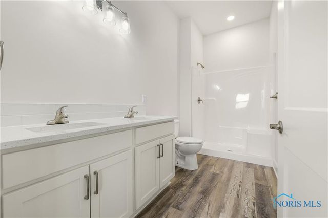 232 SOUTH BRIDGE Road, Northwood, OH 43619