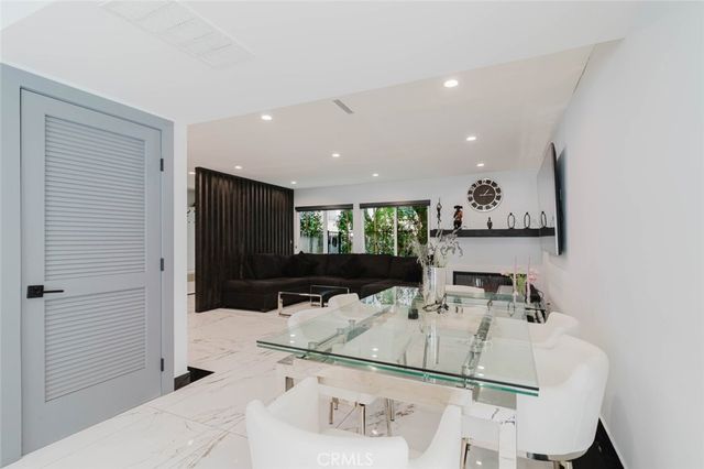 4405 Ventura Canyon Avenue, Sherman Oaks, CA 91423
