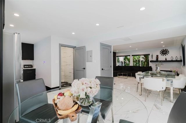 4405 Ventura Canyon Avenue, Sherman Oaks, CA 91423