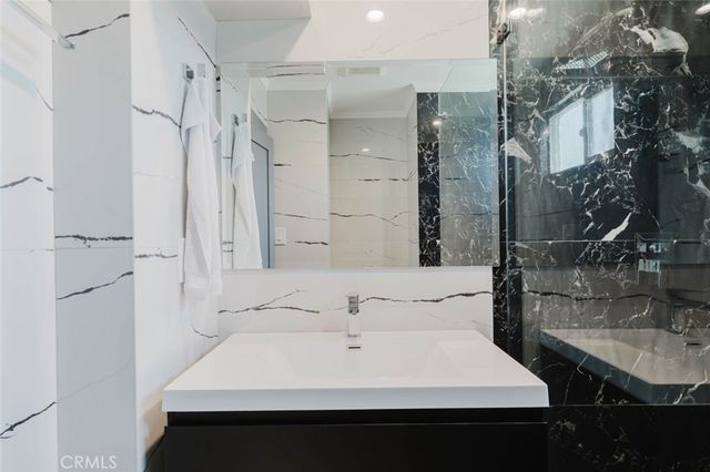 4405 Ventura Canyon Avenue, Sherman Oaks, CA 91423