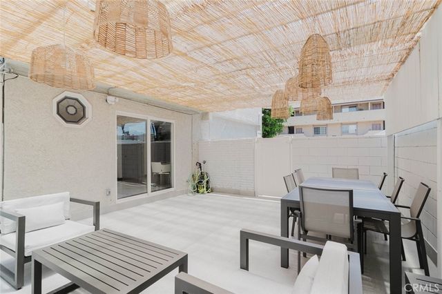 4405 Ventura Canyon Avenue, Sherman Oaks, CA 91423