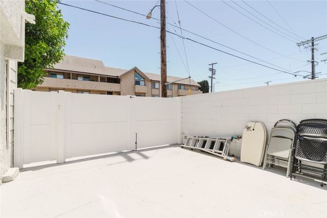 4405 Ventura Canyon Avenue, Sherman Oaks, CA 91423