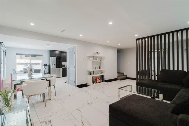 4405 Ventura Canyon Avenue, Sherman Oaks, CA 91423